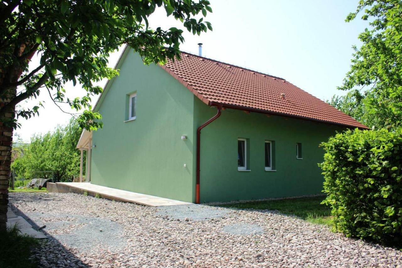 Penzion Vrbecky Dvur Hruba Vrbka Exterior photo